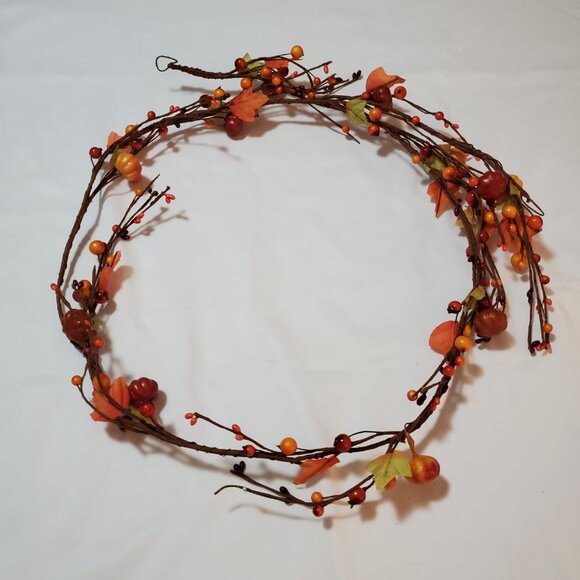 Fall Garland 5 Feet – Maple Leaves, Pumpkins, Berries, Pip Berries – Home Décor - Picture 3 of 4